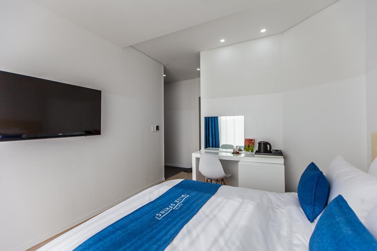 บลูสปริง บูทิก โฮเต็ล Hotel เมืองเชจู ภายนอก รูปภาพ